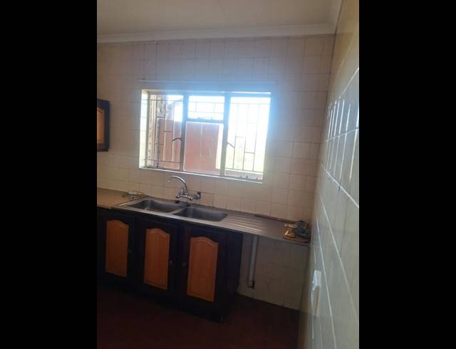 2 BEDROOM PROPERTY TO RENT IN FLORIDA PARK